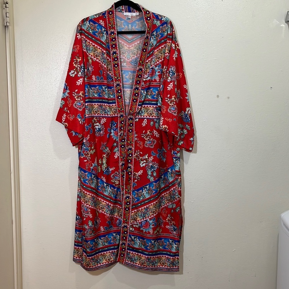 Karyn Seo 100% polyester red kimono. Feels like silk. Size Large.